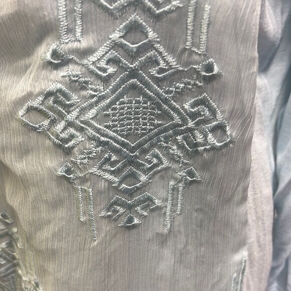 Elegant Light Blue Embroidered Women's Top - Picture 4 of 4